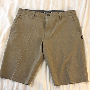 O'Neill Hyperdry Hybrid Shorts. Khaki. size 32
